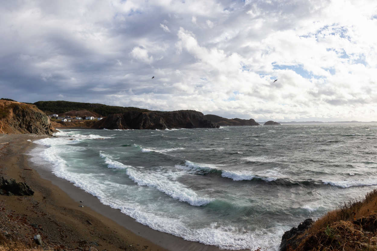 panoramic-view-of-a-raging-ocean-on-the-atlantic